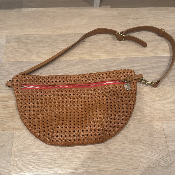 Clare V 
Grande Fanny - Picture 2 of 4